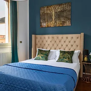 https://lamarmora-charming-apartment.italymilanhotels.net